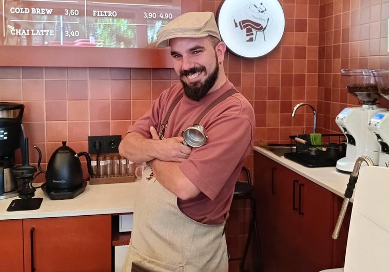 La tienda de Granada que hace viajar a los cafeteros por todo el mundo